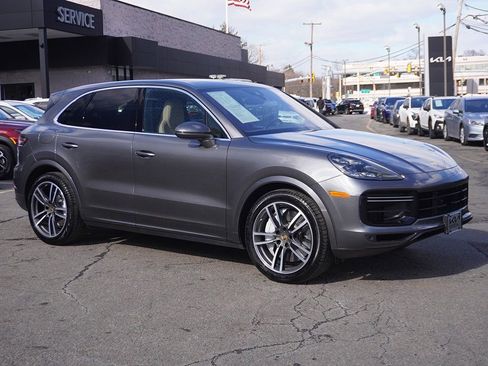 Used 2020 Porsche Cayenne Turbo AWD/4WD image 2