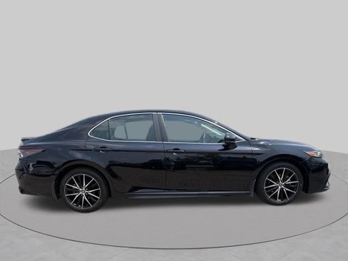 Used 2021 Toyota Camry SE FWD image 7
