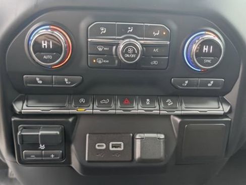 Used 2021 Chevrolet Silverado 1500 RST AWD/4WD image 18