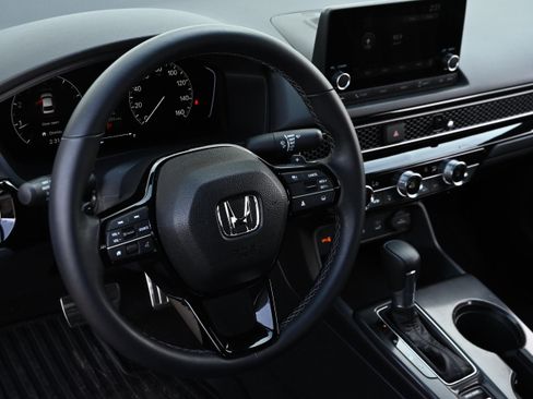 Used 2025 Honda Civic Sport image 12