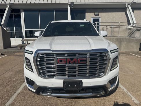 Used 2025 GMC Yukon Denali image 2