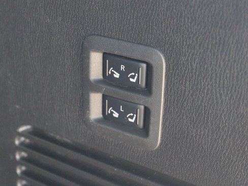 Used 2019 Nissan Armada Platinum w/ Captain's Chairs Package AWD/4WD image 38