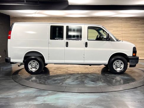 Used 2025 Chevrolet Express 2500 w/ Driver Convenience Package RWD image 23