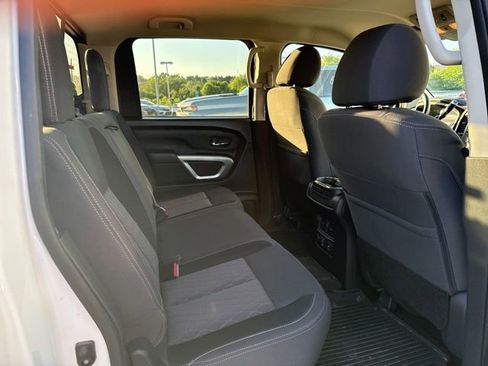 Used 2024 Nissan Titan SV w/ SV Convenience Package AWD/4WD image 29