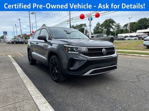 Used 2023 Volkswagen Taos SE w/ Panoramic Sunroof Package AWD/4WD image 4