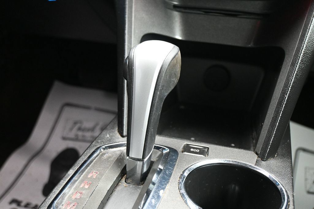 Used 2015 GMC Terrain SLE FWD image 19