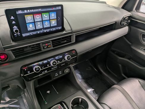 Certified 2023 Honda Pilot Touring image 10