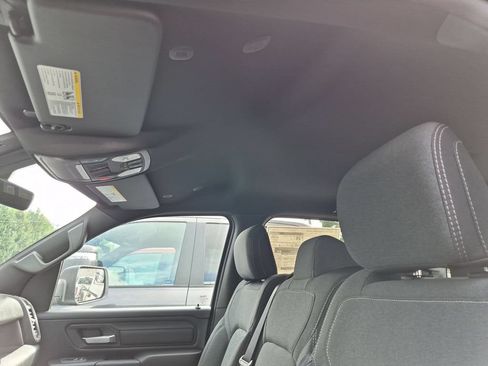 New 2026 RAM 1500 Express AWD/4WD image 28
