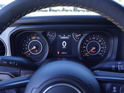 Used 2024 Jeep Wrangler Unlimited Sport AWD/4WD image 13