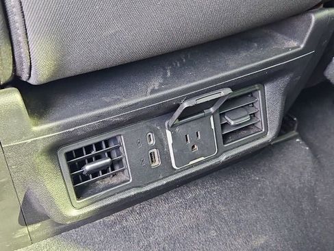 Used 2022 Chevrolet Silverado 1500 LT image 16