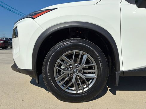 Used 2021 Nissan Rogue S FWD image 7
