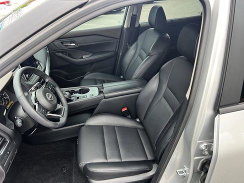 Certified 2023 Nissan Rogue SV w/ SV Premium B Package FWD image 13
