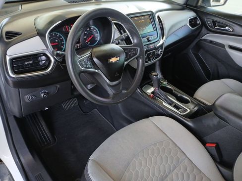 Used 2019 Chevrolet Equinox LS w/ LS Convenience Package FWD image 10
