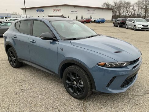 Used 2024 Dodge Hornet GT Plus w/ GT Blacktop Package image 2