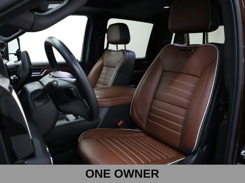 Used 2024 GMC Sierra 3500 Denali Ultimate AWD/4WD image 8
