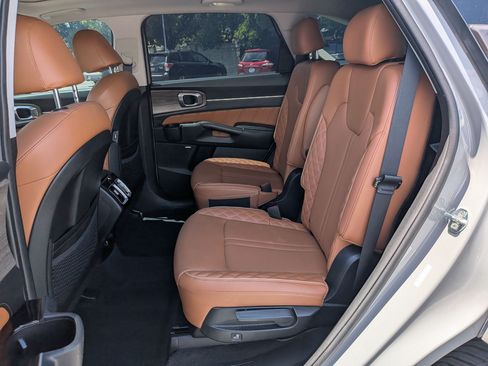 Used 2022 Kia Sorento SX Prestige w/ Rust Color Package AWD/4WD image 29