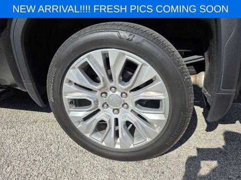 Used 2022 GMC Sierra 1500 Denali w/ Denali Reserve Package AWD/4WD image 8
