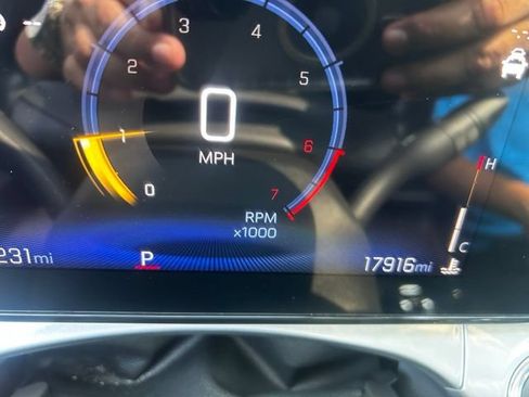 Used 2026 Chevrolet Trax LT FWD image 19