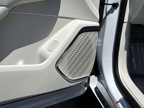 New 2026 Buick Enclave Avenir w/ Super Cruise Package AWD/4WD image 19