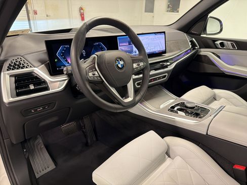 Certified 2024 BMW X5 xDrive40i w/ Premium Package image 4