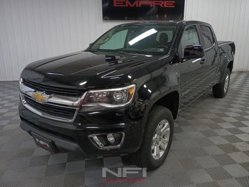 Used 2017 Chevrolet Colorado LT w/ LT Convenience Package AWD/4WD image 3