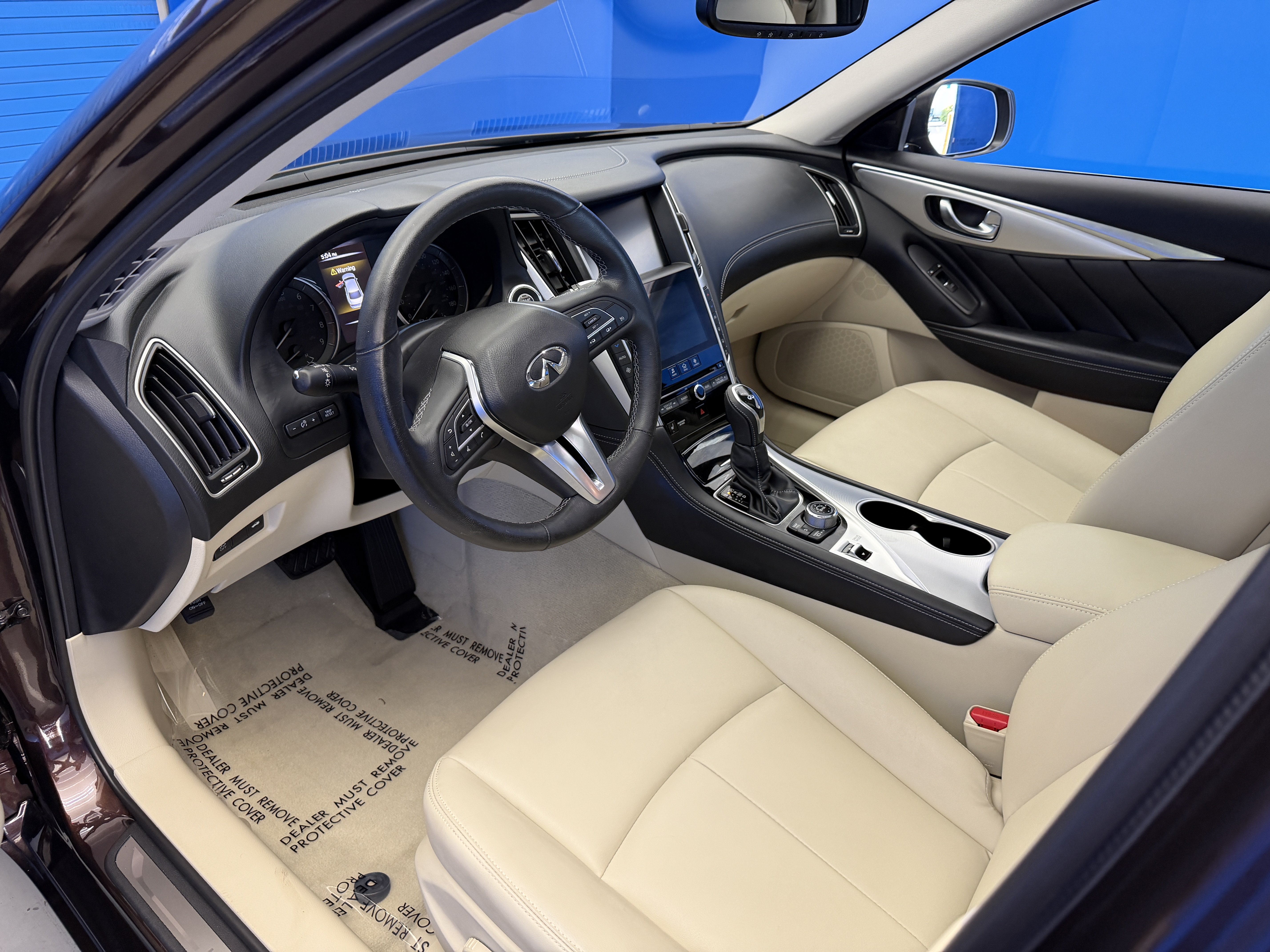 Used 2019 INFINITI Q50 Luxe w/ Essential Package (3.0T Luxe) AWD/4WD image 11
