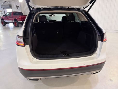 Used 2023 Lincoln Nautilus FWD w/ Premium Package image 27