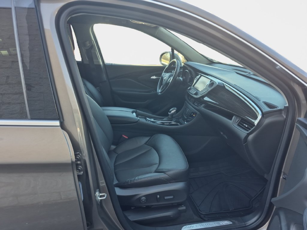 Used 2019 Buick Envision Essence FWD image 18