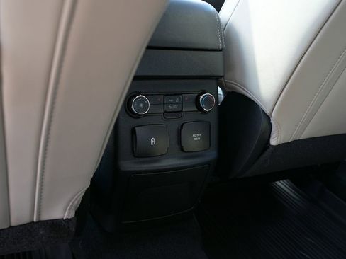 Used 2017 Ford Explorer Platinum AWD/4WD image 27
