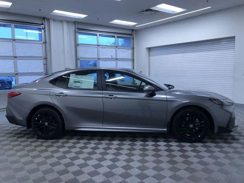 New 2026 Toyota Camry SE image 34