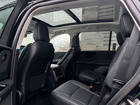 New 2026 Lincoln Aviator AWD image 23