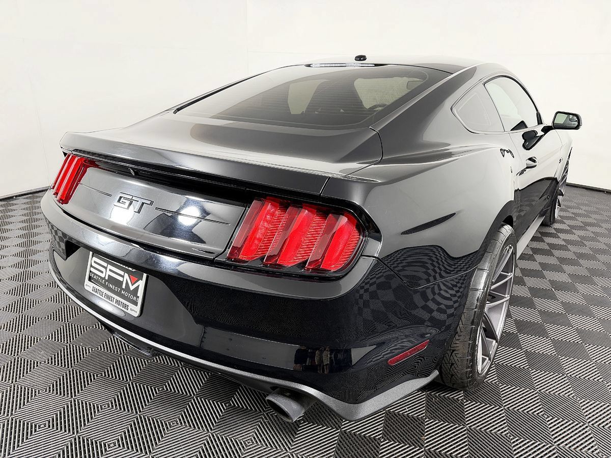Used 2017 Ford Mustang GT Premium w/ GT Performance Package RWD image 9