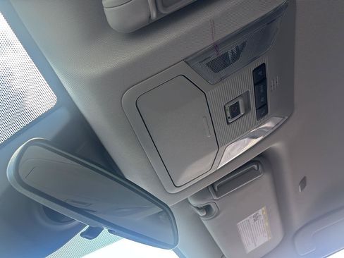 Used 2024 Toyota RAV4 XLE FWD image 36