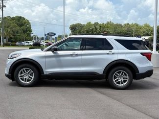 New 2026 Ford Explorer Active RWD video 2