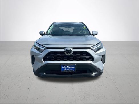 Used 2025 Toyota RAV4 XLE AWD/4WD image 3