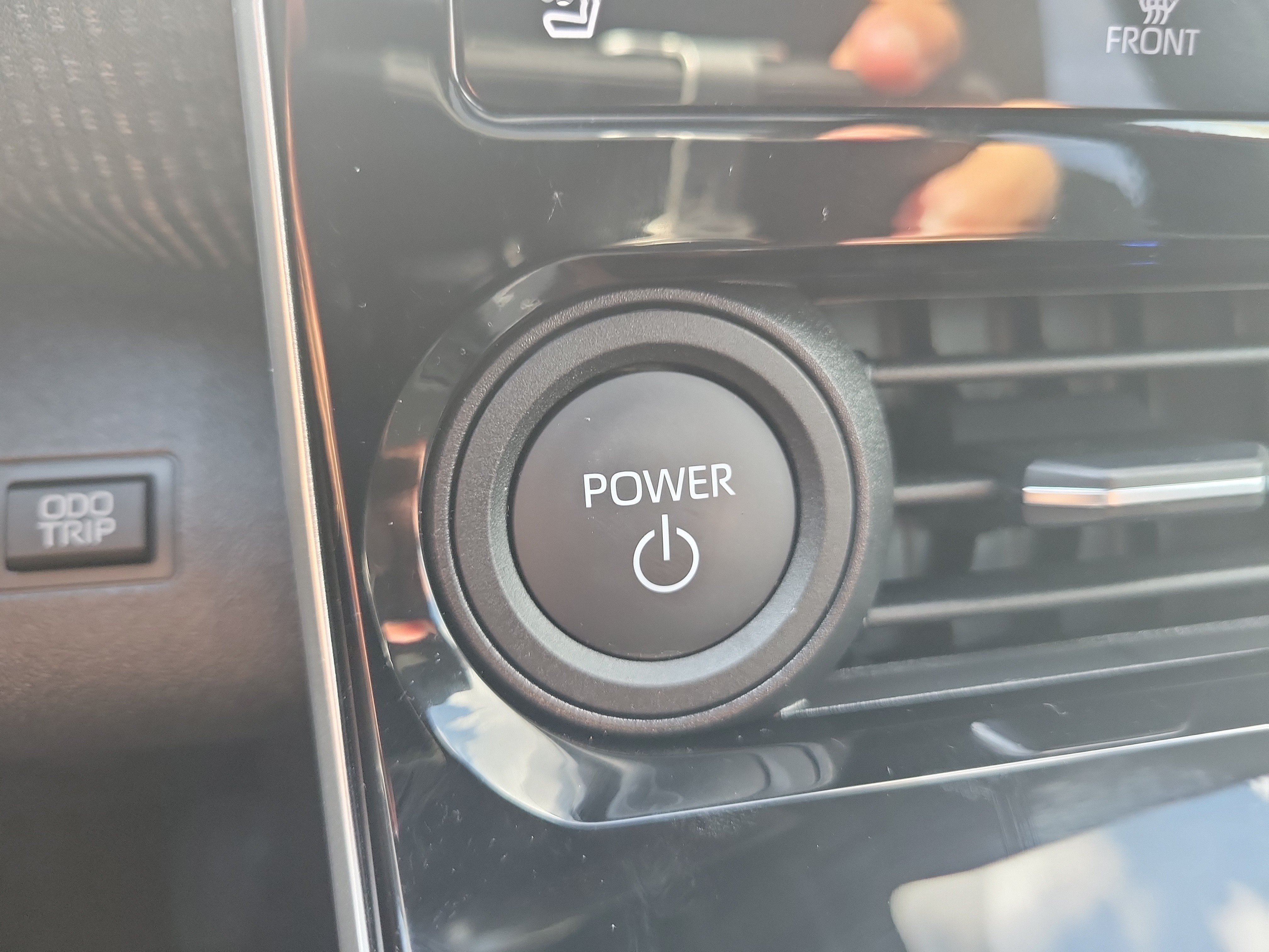 Used 2024 Toyota bZ4X FWD image 33