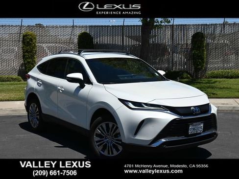 Used 2022 Toyota Venza XLE AWD/4WD image 1