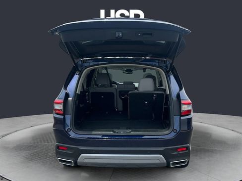 Used 2023 Honda Pilot Touring image 4