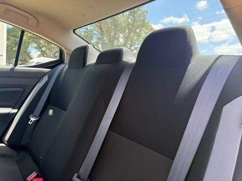 Used 2025 Nissan Versa S FWD image 19