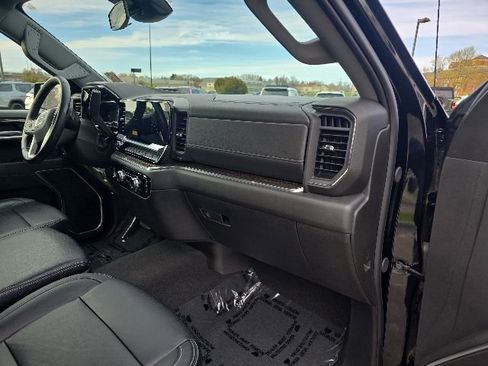 Used 2024 GMC Sierra 1500 Elevation AWD/4WD image 10