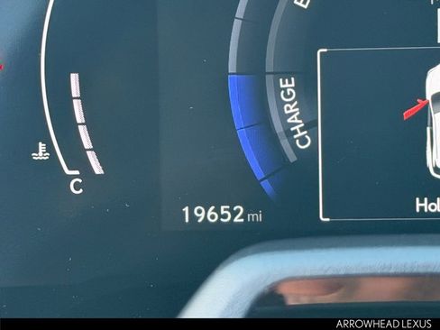Used 2023 Lexus RX 500h F Sport w/ Accessory Package (Z1) image 40