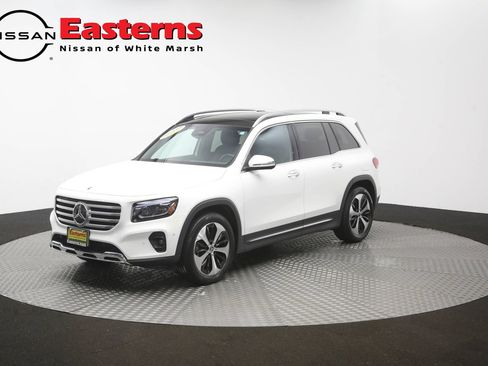 Used 2025 Mercedes-Benz GLB 250 w/ Exclusive Package image 58