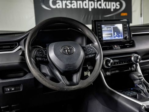 Used 2022 Toyota RAV4 LE image 15