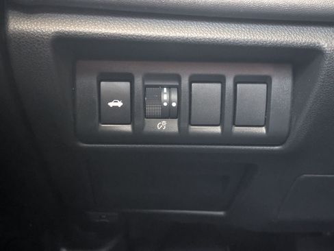 Used 2021 Subaru Legacy Limited image 27