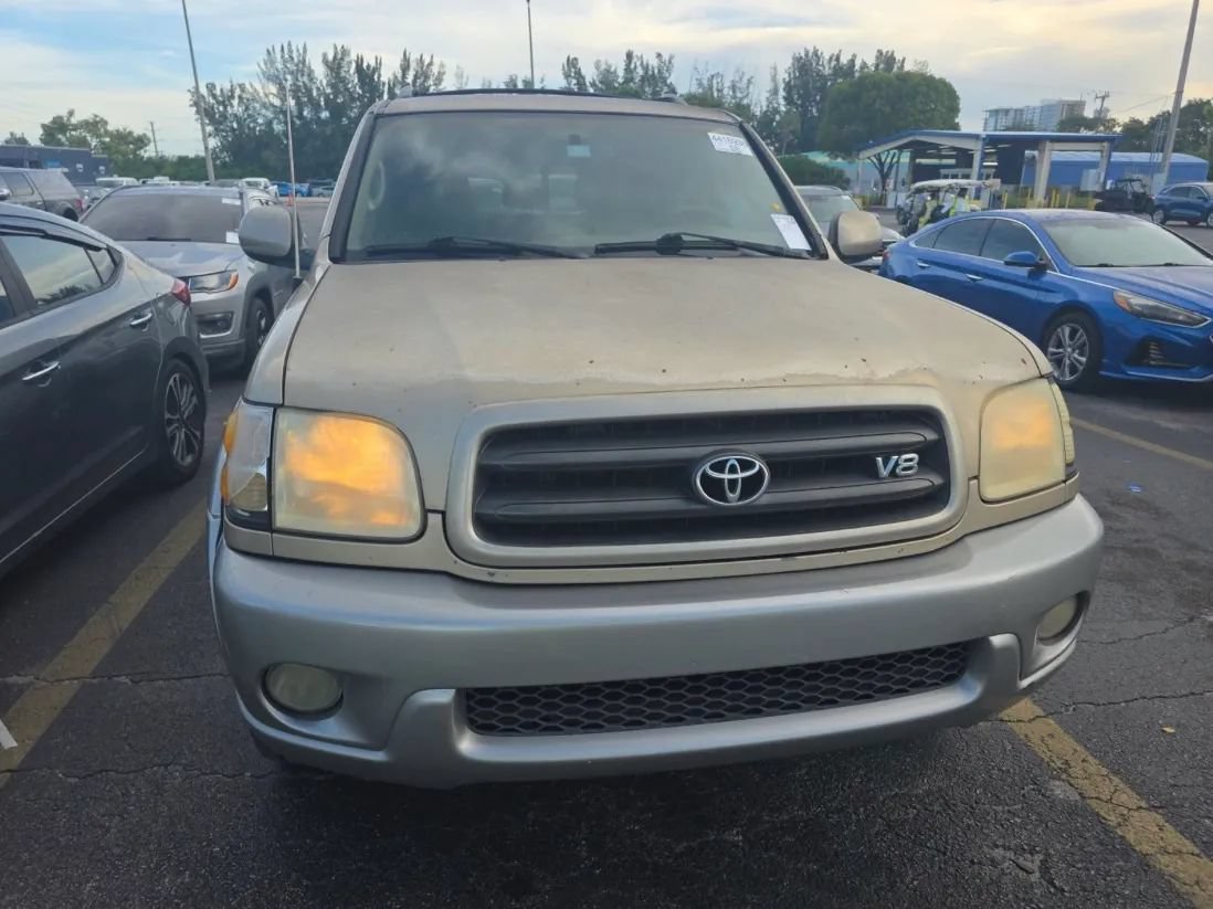 Used 2002 Toyota Sequoia SR5 w/ Convenience Pkg RWD image 2