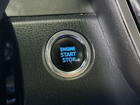 Used 2024 Toyota Camry SE w/ Cold Weather Package FWD image 21