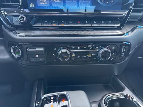 Used 2024 Chevrolet Silverado 1500 ZR2 w/ Technology Package image 23