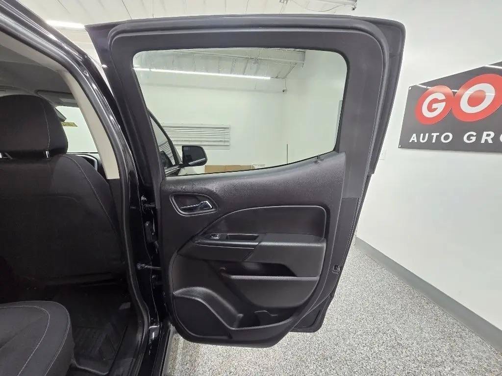 Used 2018 Chevrolet Colorado LT w/ LT Convenience Package RWD image 27