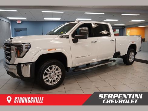Used 2024 GMC Sierra 3500 SLT w/ SLT Convenience Package AWD/4WD image 1
