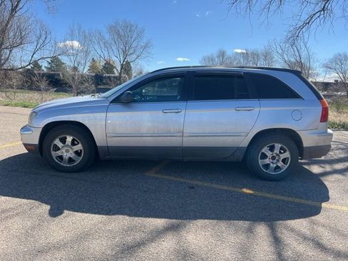Used 2005 Chrysler Pacifica Touring AWD/4WD image 5